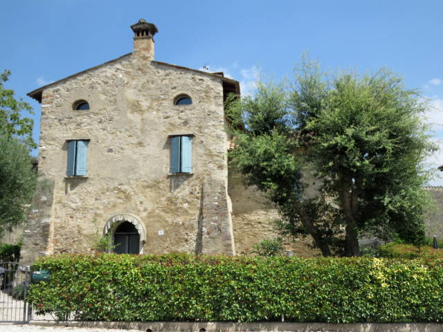 Castellaro Lagusello, Mantova. Lago di Garda